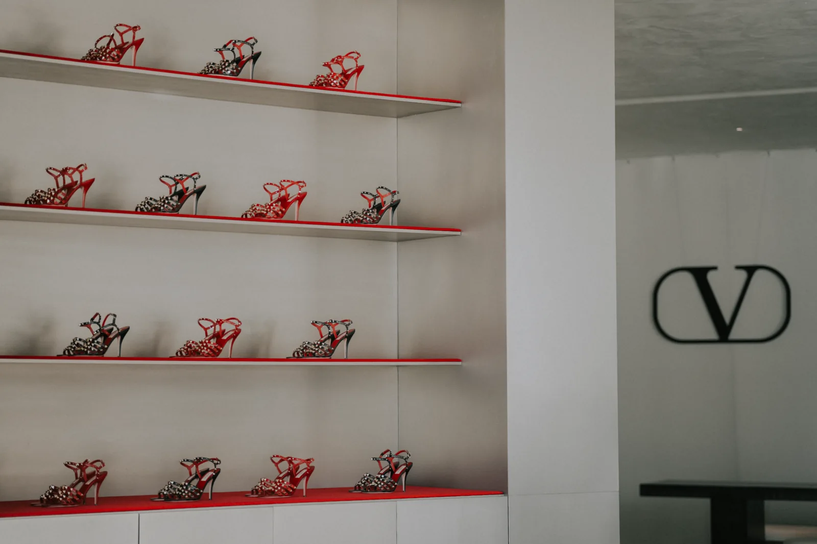 Valentino — Retail Display
